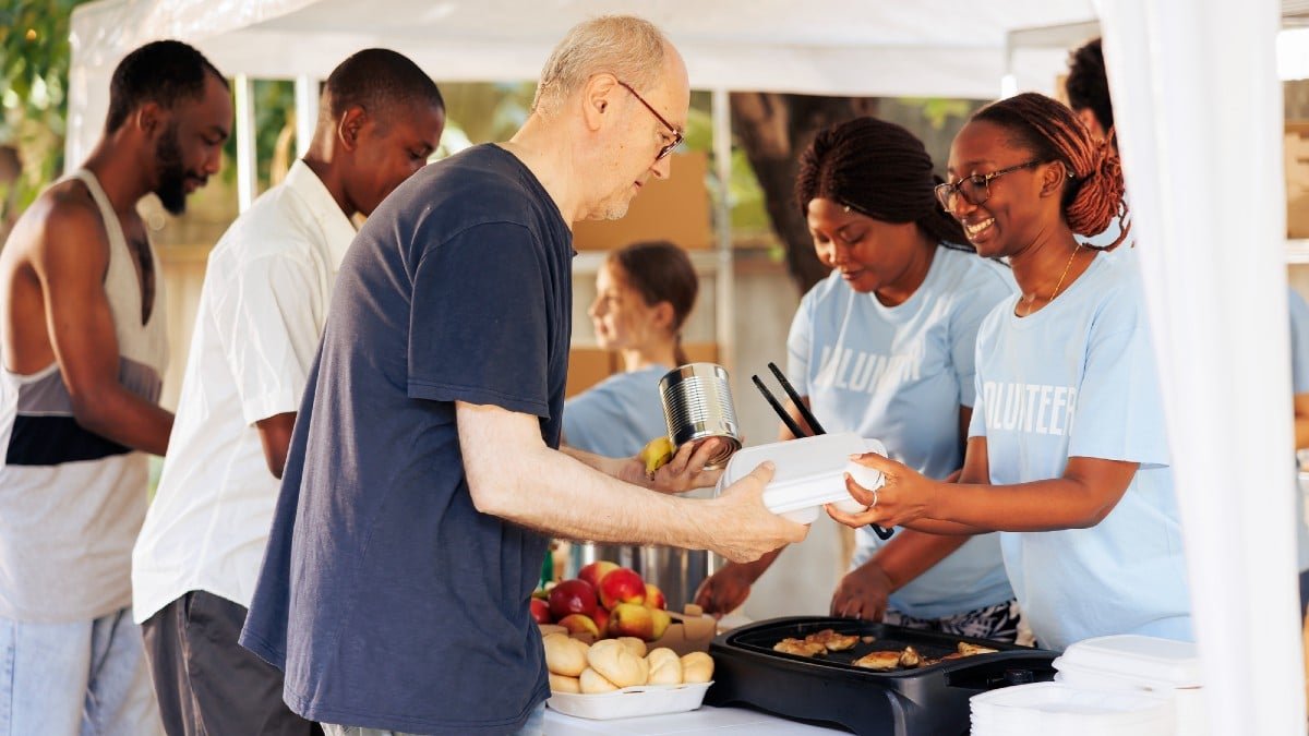 15 Smart Ways Retirees Cut Costs Quietly Community Swaps