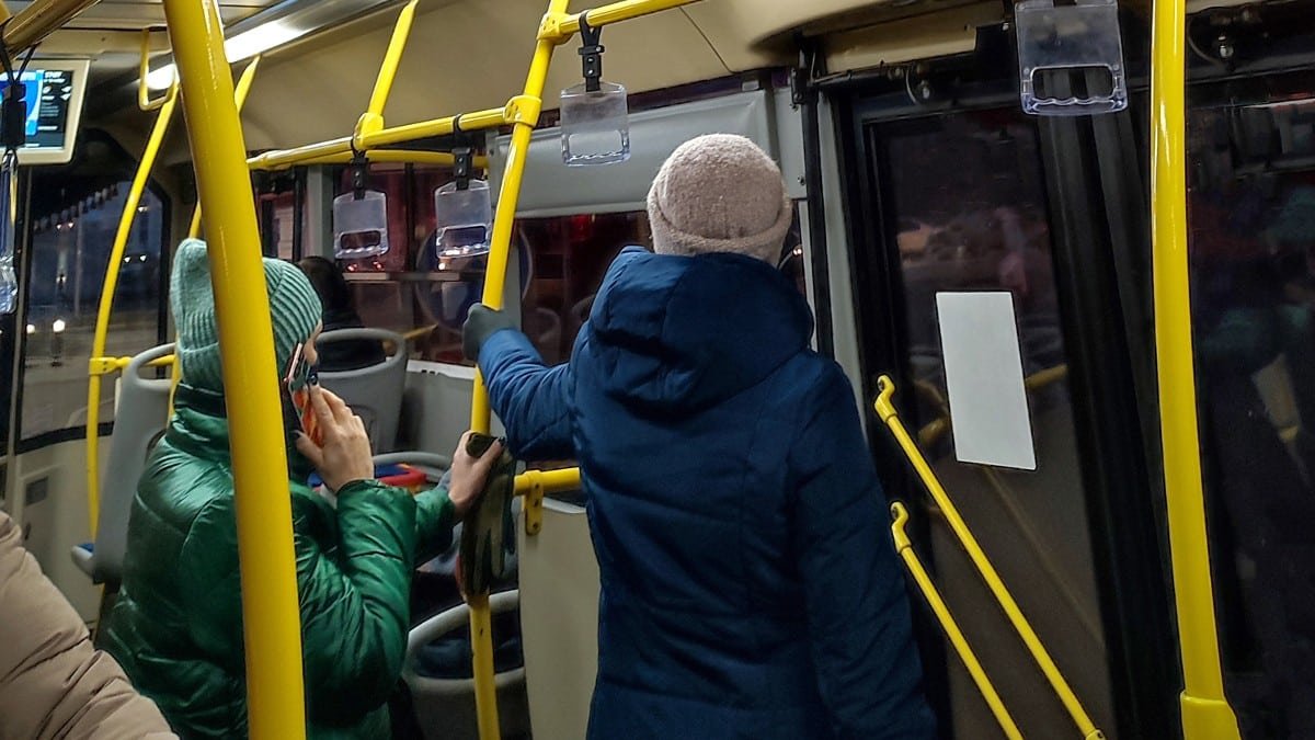 15 Smart Ways Retirees Cut Costs Quietly Public Transport Gets Pricier