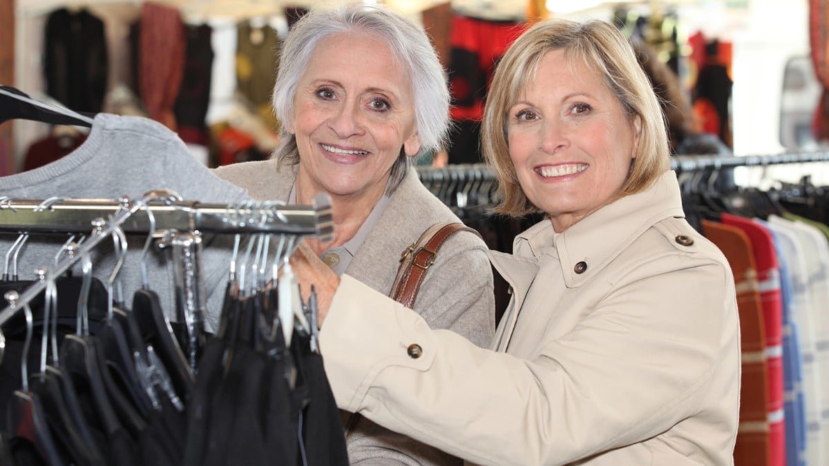 15 Smart Ways Retirees Cut Costs Quietly women shopping